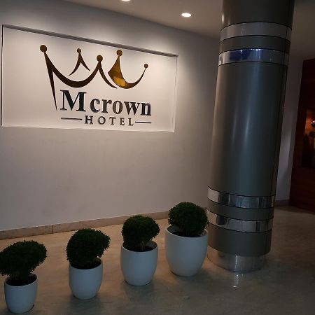 M Crown Hotel Shillong Exteriör bild