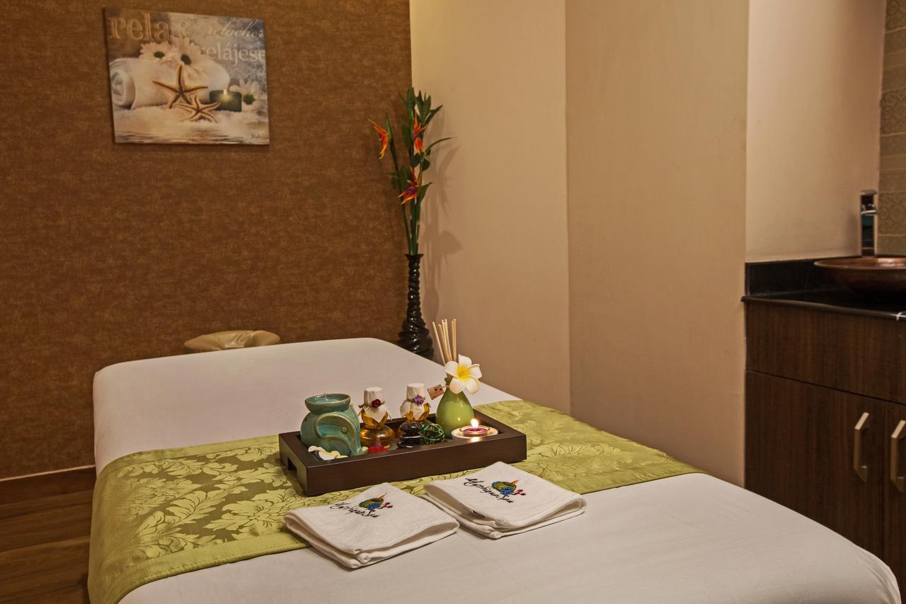 M Crown Hotel Shillong Exteriör bild
